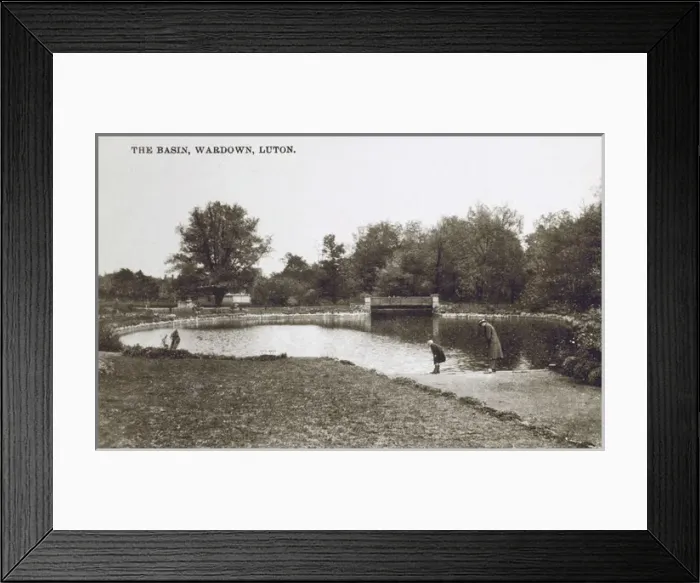 Framed Print : The Basin, Wardown, Luton Framed Print : The Basin, Wardown, Luton