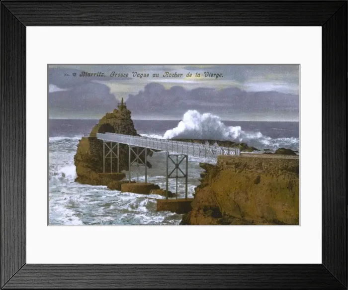 Framed Print : Biarritz, France - Big wave hitting the Virgins Rock Framed Print : Biarritz, France - Big wave hitting the Virgins Rock