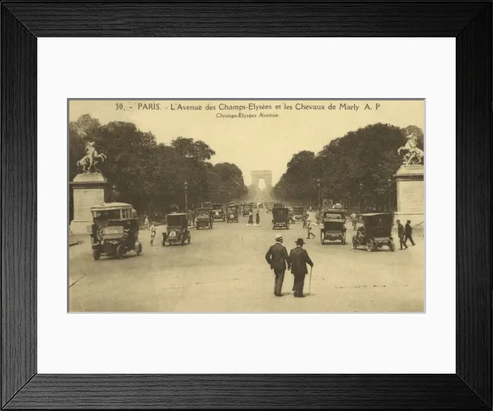 Framed Print : Paris - L Avenue des Champs Elysses - Les Chevaux de Marly Framed Print : Paris - L Avenue des Champs Elysses - Les Chevaux de Marly