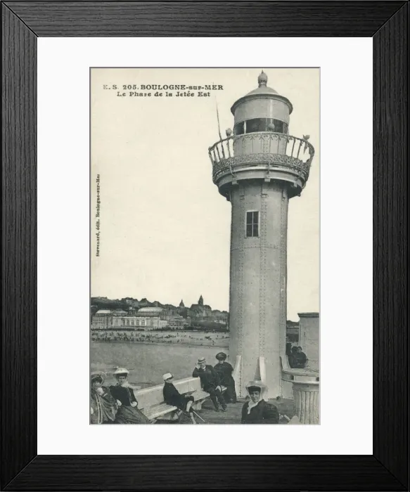 Framed Print : Lighthouse at Boulogne-sur-Mer, France Framed Print : Lighthouse at Boulogne-sur-Mer, France