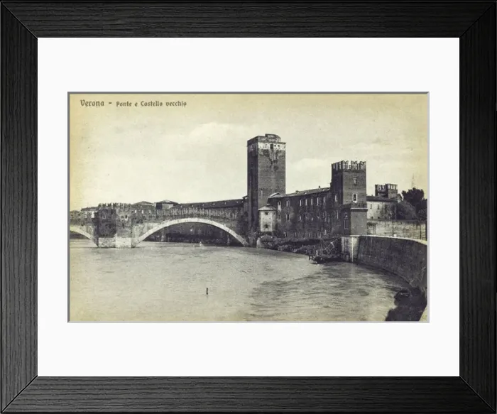 Framed Print : Ponte e Castello Vecchio - Verona, Italy Framed Print : Ponte e Castello Vecchio - Verona, Italy