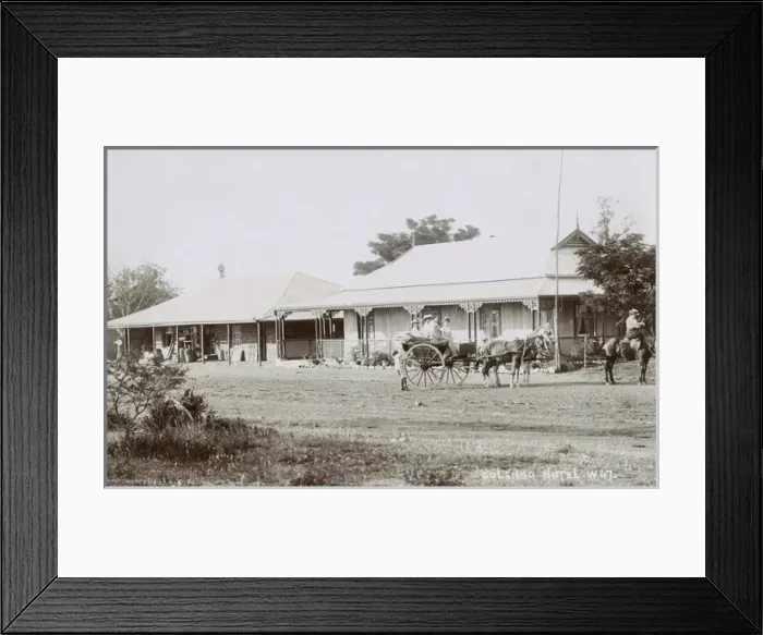 Framed Print : Hotel at Colenso, South Africa Framed Print : Hotel at Colenso, South Africa