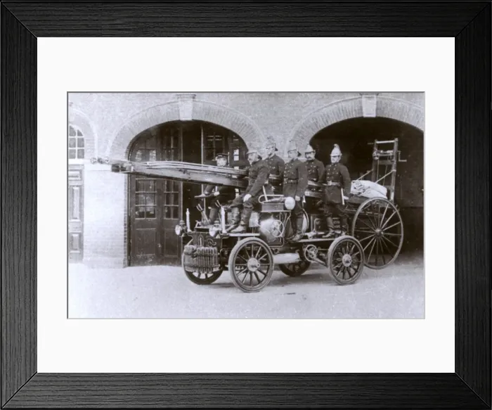 Framed Print : London Fire Brigade - Tottenham Station and Engine Framed Print : London Fire Brigade - Tottenham Station and Engine