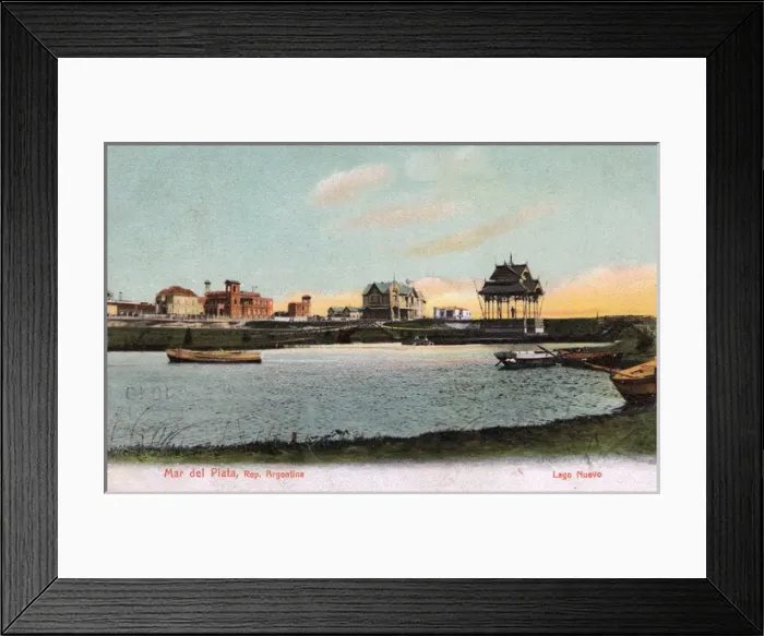 Framed Print : New Lake (Lago Nuevo) - Mar del Plata, Argentina Framed Print : New Lake (Lago Nuevo) - Mar del Plata, Argentina
