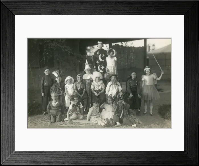 Framed Print : Children of British Officials stationed at Port Said Framed Print : Children of British Officials stationed at Port Said