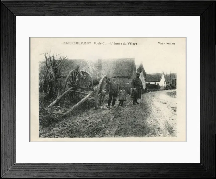 Framed Print : French Soldiers at Bailleulmont, Northern France Framed Print : French Soldiers at Bailleulmont, Northern France