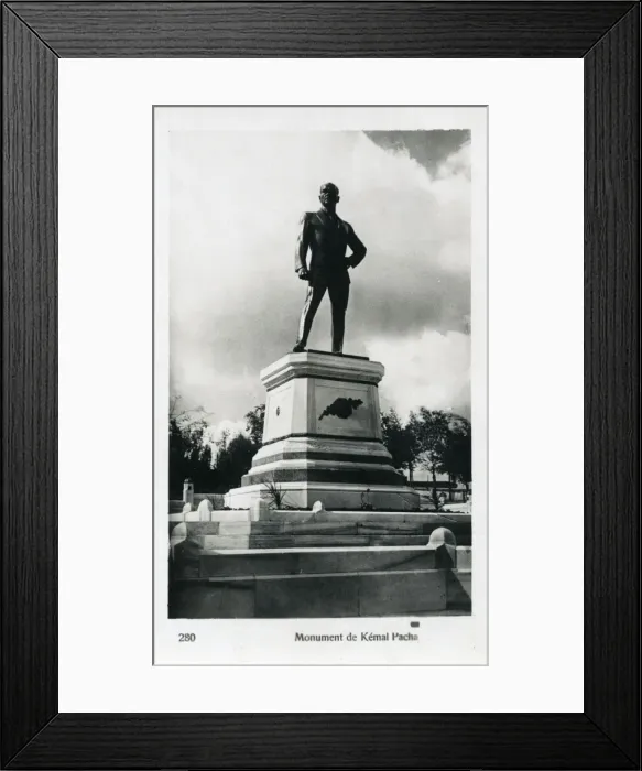 Framed Print : Istanbul, Turkey - Statue of Ataturk at Seraglio Point Framed Print : Istanbul, Turkey - Statue of Ataturk at Seraglio Point