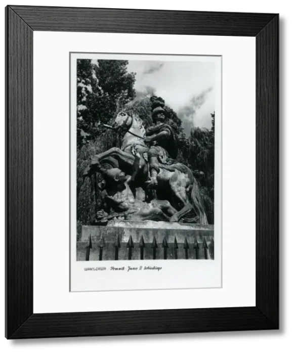 Framed Print : King John III Sobieski Monument in Warsaw, Poland Framed Print : King John III Sobieski Monument in Warsaw, Poland