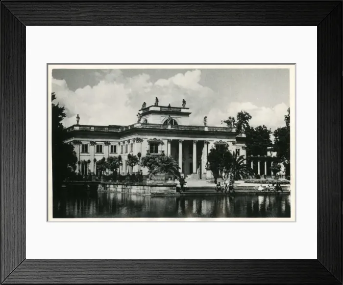Framed Print : Lazienki Palace in Lazienki Park, Warsaw, Poland Framed Print : Lazienki Palace in Lazienki Park, Warsaw, Poland