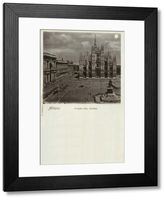 Framed Print : Piazza del Duomo - Milan, Italy Framed Print : Piazza del Duomo - Milan, Italy