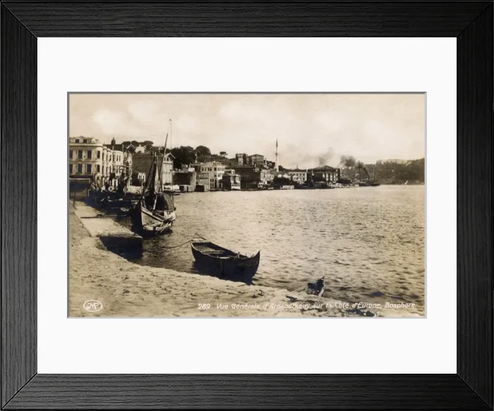 Framed Print : The Bosphorus, Istanbul, Turkey - Arnavutkoy Framed Print : The Bosphorus, Istanbul, Turkey - Arnavutkoy
