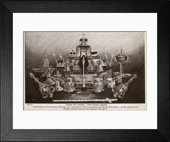 Framed Print : The Royal Regalia held in the Tower of London Framed Print : The Royal Regalia held in the Tower of London