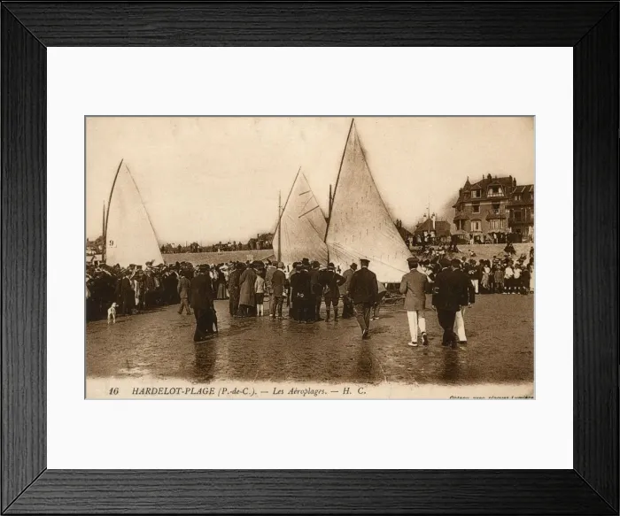 Framed Print : Sand Sailing - Hardelot-Plage (Pas de Calais)