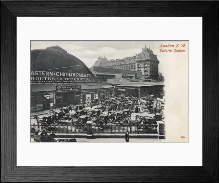 Framed Print : Victoria Station, London Framed Print : Victoria Station, London