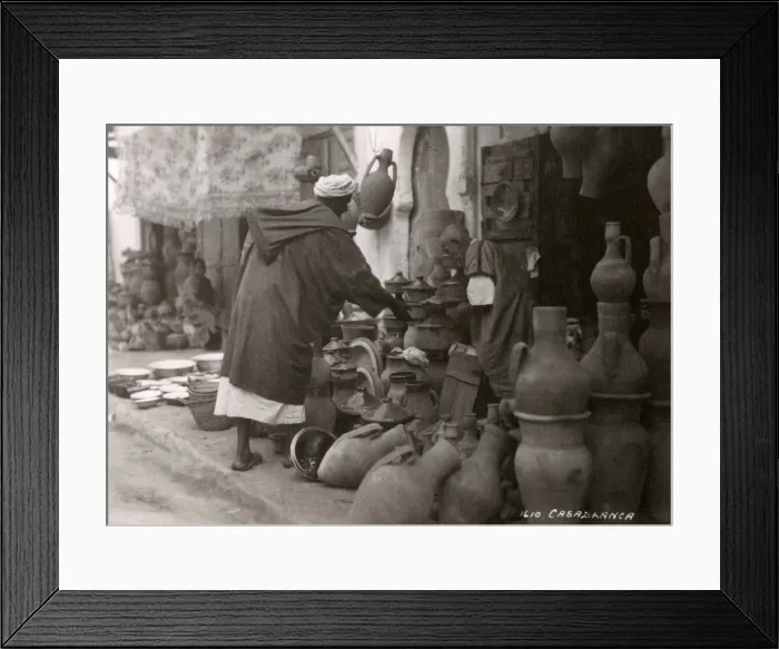 Framed Print : Morocco, North West Africa - Pot seller, Casablanca Framed Print : Morocco, North West Africa - Pot seller, Casablanca