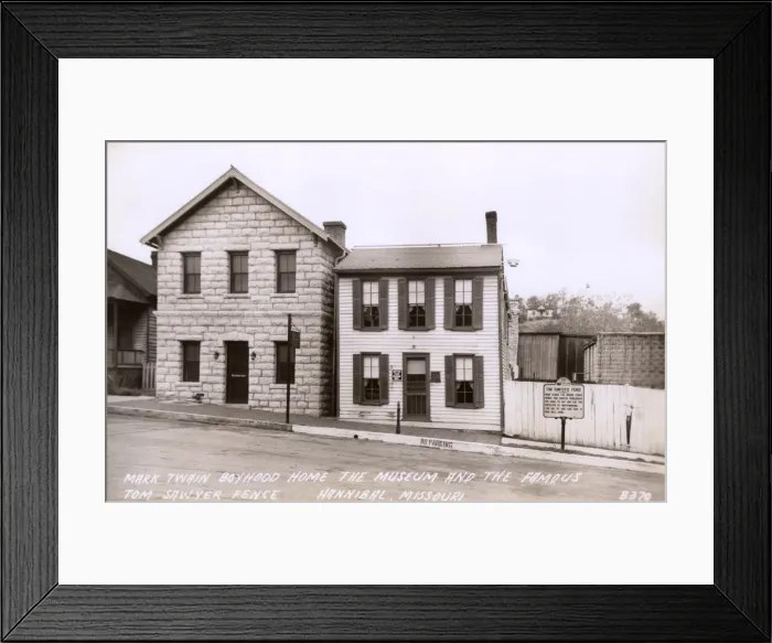 Framed Print : Mark Twains boyhood home and Tom Sawyers Fence Framed Print : Mark Twains boyhood home and Tom Sawyers Fence