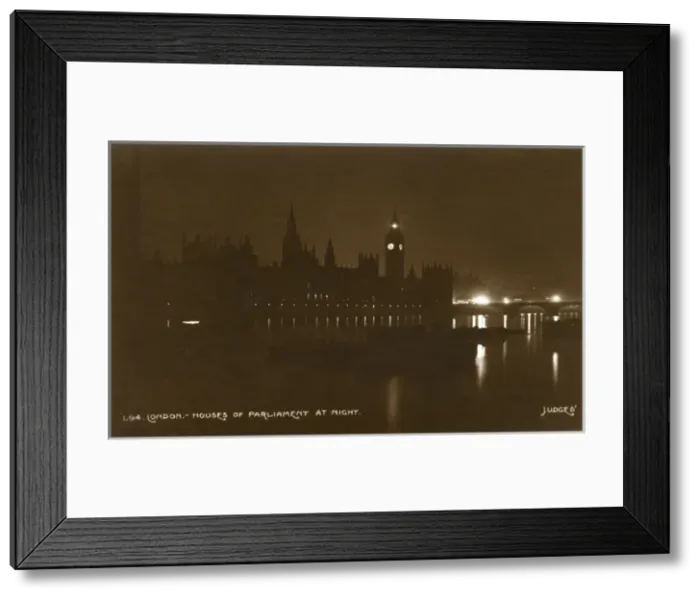 Framed Print : The Houses of Parliament at Night - London, England Framed Print : The Houses of Parliament at Night - London, England