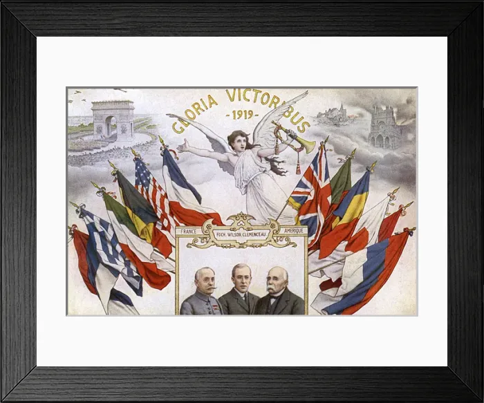 Framed Print : Celebrating the glorious victory in WWI - France & America Framed Print : Celebrating the glorious victory in WWI - France & America