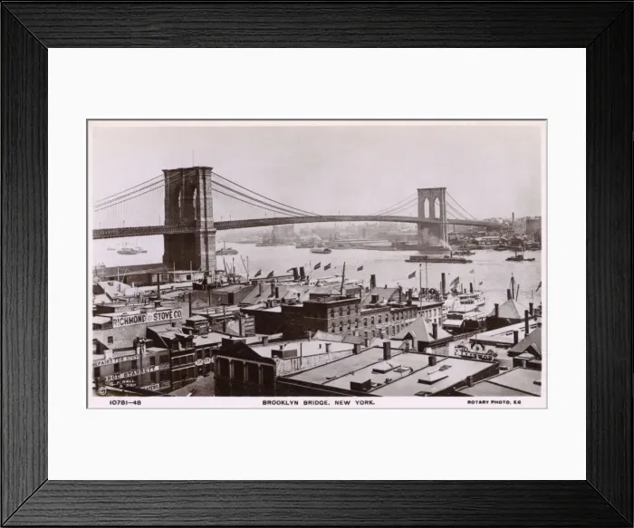 Framed Print : New York, USA - Brooklyn Bridge over the East River Framed Print : New York, USA - Brooklyn Bridge over the East River