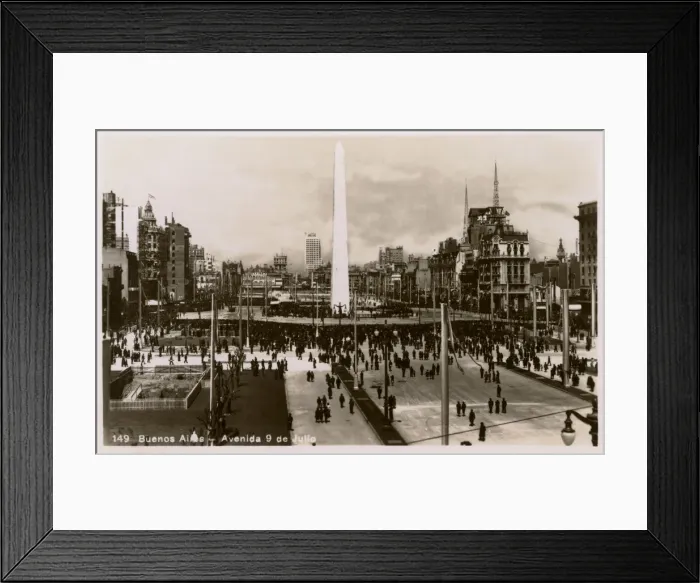 Framed Print : Buenos Aires - Argentina - Avenida 9 de Julio Framed Print : Buenos Aires - Argentina - Avenida 9 de Julio