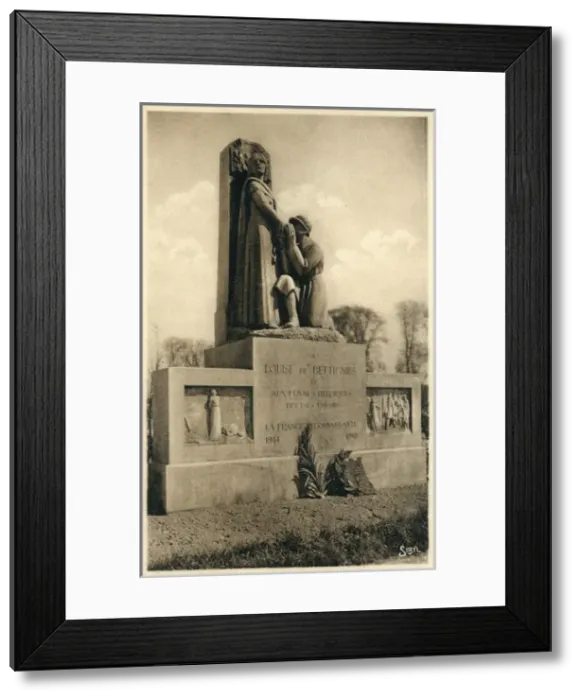Framed Print : Monument to French spy Louise Marie Henriette de Bettignies Framed Print : Monument to French spy Louise Marie Henriette de Bettignies