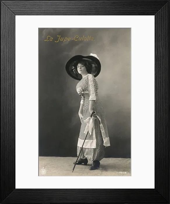 Framed Print : Early 20th century French Fashion - Jupes-Culotte Framed Print : Early 20th century French Fashion - Jupes-Culotte