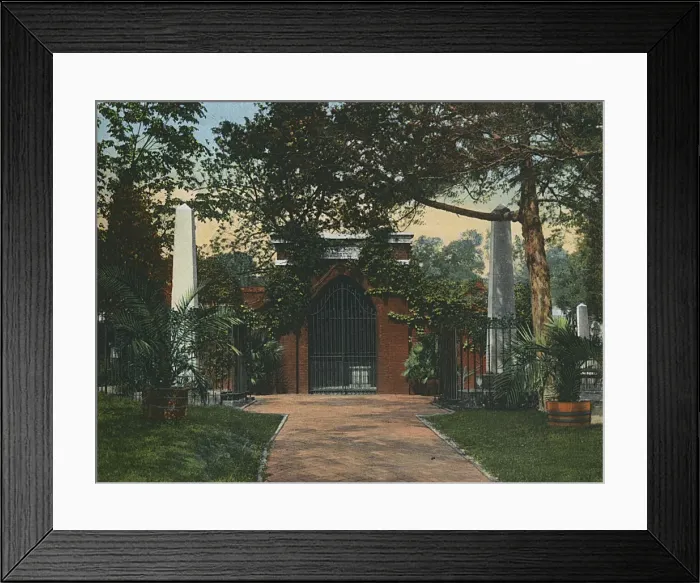 Framed Print : Virginia, USA - Mount Vernon - Tomb of George Washington Framed Print : Virginia, USA - Mount Vernon - Tomb of George Washington