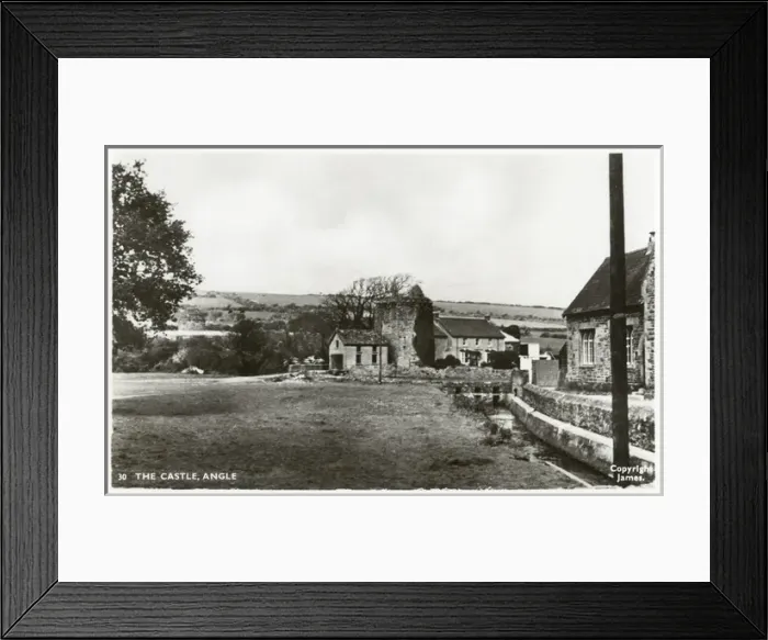 Framed Print : The Castle, Angle - Pembrokeshire, Wales Framed Print : The Castle, Angle - Pembrokeshire, Wales