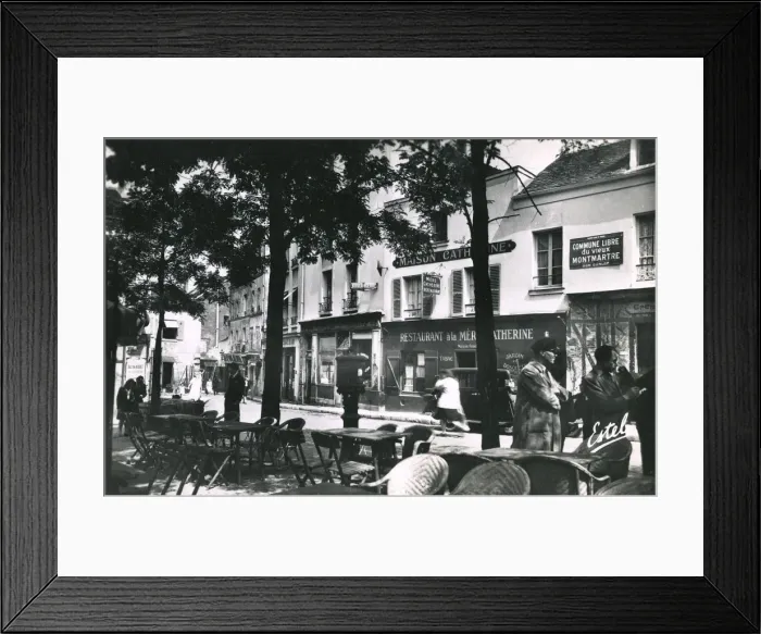 Framed Print : La Place du Tertre, Montmartre, Paris Framed Print : La Place du Tertre, Montmartre, Paris