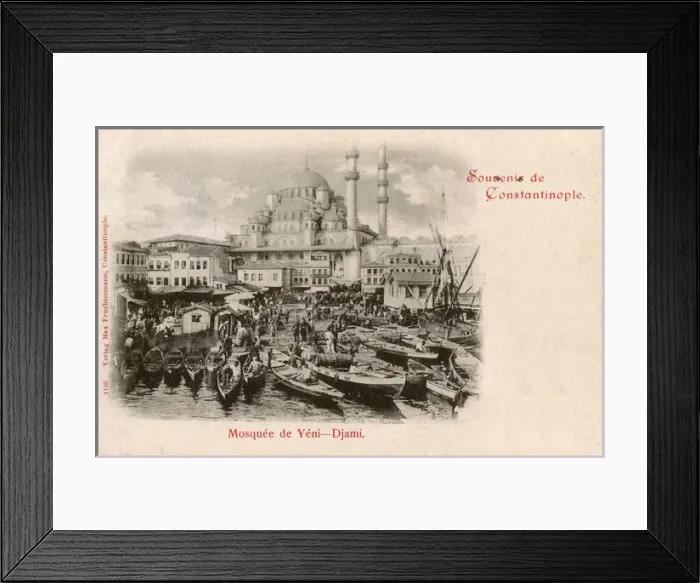 Framed Print : Istanbul, Turkey - Boats in front of Yeni Camii - Eminonu Framed Print : Istanbul, Turkey - Boats in front of Yeni Camii - Eminonu