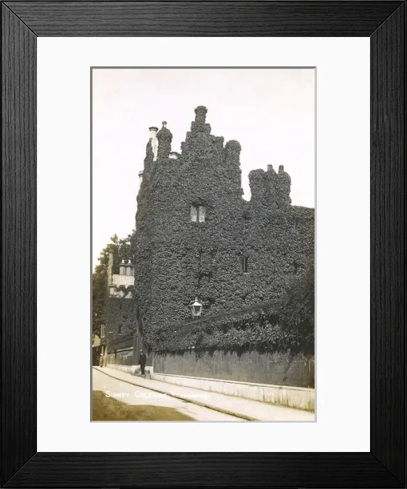 Framed Print : Ivy-clad walls - Sidney Sussex College, Cambridge University Framed Print : Ivy-clad walls - Sidney Sussex College, Cambridge University