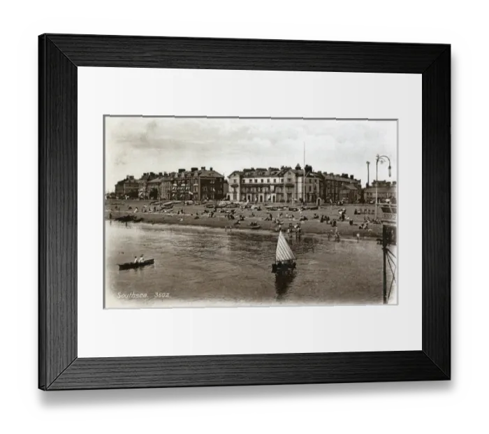 Framed Print : The Beach at Southsea, Portsmouth, Hampshire, England Framed Print : The Beach at Southsea, Portsmouth, Hampshire, England