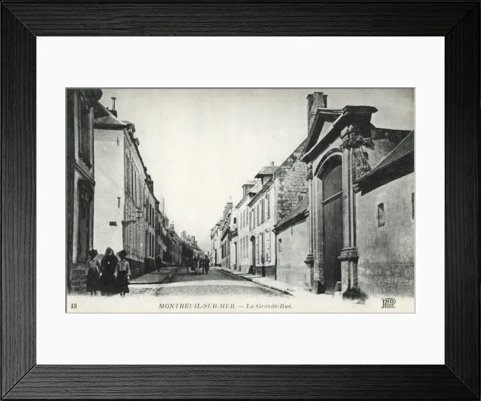 Framed Print : France, Pas-de-Calais Department - Montreuil-sur-Mer Framed Print : France, Pas-de-Calais Department - Montreuil-sur-Mer