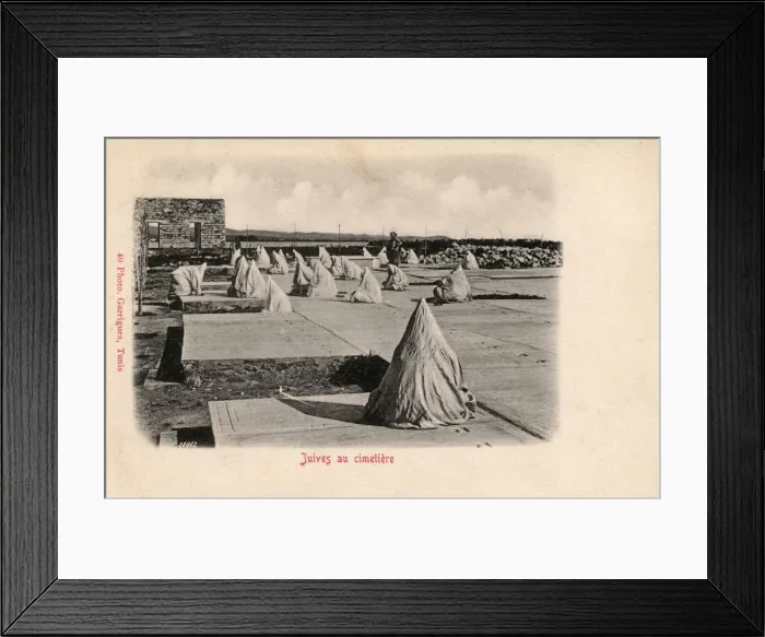 Framed Print : Tunisia - Jewish Community - Prayers in the Cemetery, Tunis