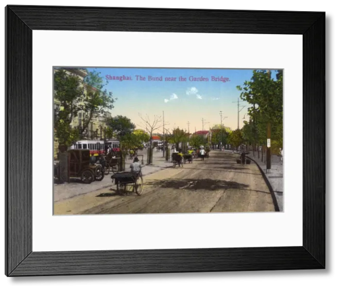 Framed Print : Shanghai, China - The Bund - near the Garden Bridge Framed Print : Shanghai, China - The Bund - near the Garden Bridge