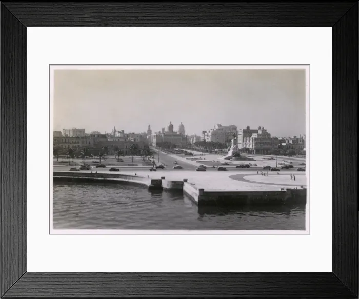 Framed Print : Havana, Cuba - The Waterfront Framed Print : Havana, Cuba - The Waterfront