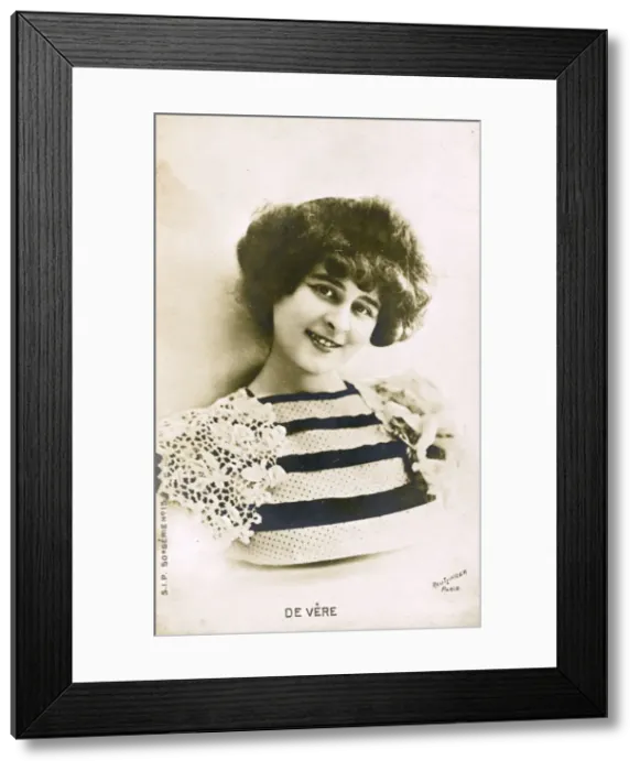 Framed Print : Elise de Vere - French Stage Actress Framed Print : Elise de Vere - French Stage Actress