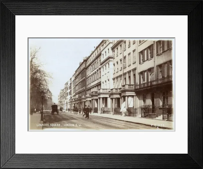 Framed Print : Lowndes Square, London Framed Print : Lowndes Square, London