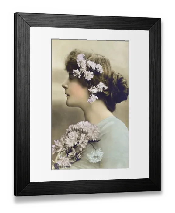 Framed Print : South African Beauty - profile portrait - floral hairstyle Framed Print : South African Beauty - profile portrait - floral hairstyle