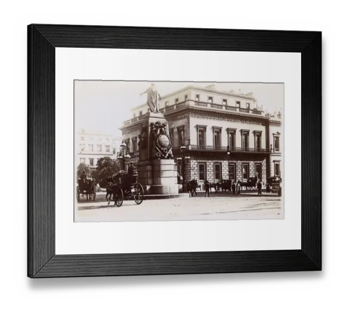 Framed Print : London - Crimean War Memorial and the Athenaeum Club Framed Print : London - Crimean War Memorial and the Athenaeum Club
