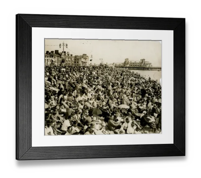 Framed Print : The beach at Southsea on 7 September 1929 during the 192? Framed Print : The beach at Southsea on 7 September 1929 during the 192?