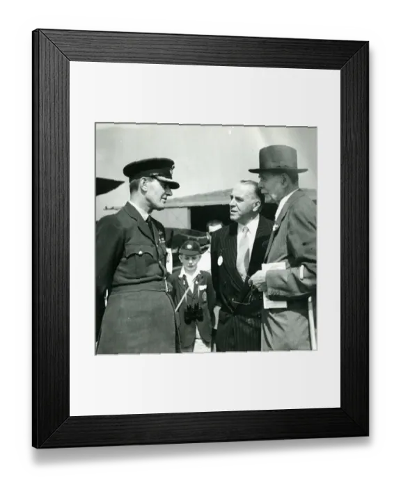 Framed Print : Claude Grahame-White, centre, with Lord Trenchard, right? Framed Print : Claude Grahame-White, centre, with Lord Trenchard, right?