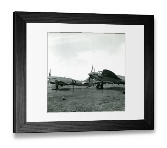 Framed Print : Hawker Tempest, left, and de Havilland Mosquito at the 5? Framed Print : Hawker Tempest, left, and de Havilland Mosquito at the 5?