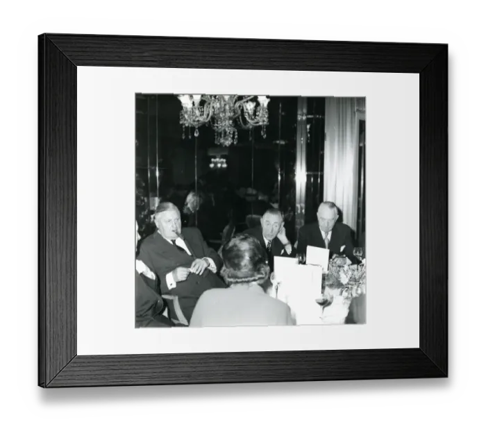 Framed Print : From left: Lord Douglas, Major G. P. Bulman and Sir Thoma? Framed Print : From left: Lord Douglas, Major G. P. Bulman and Sir Thoma?