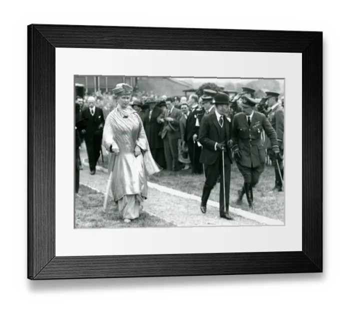 Framed Print : King George V and Queen Mary with AVM J. E. A. Higgins