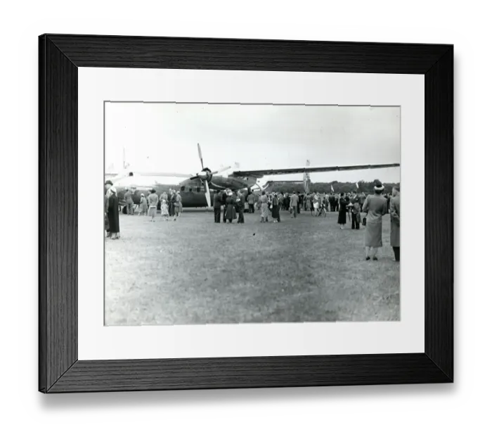 Framed Print : Airspeed Ambassador, G-AMAB, Sir Francis Bacon, of BEA a? Framed Print : Airspeed Ambassador, G-AMAB, Sir Francis Bacon, of BEA a?