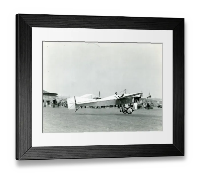 Framed Print : Blackburn Monoplane of 1912, belonging to the Shuttlewor? Framed Print : Blackburn Monoplane of 1912, belonging to the Shuttlewor?