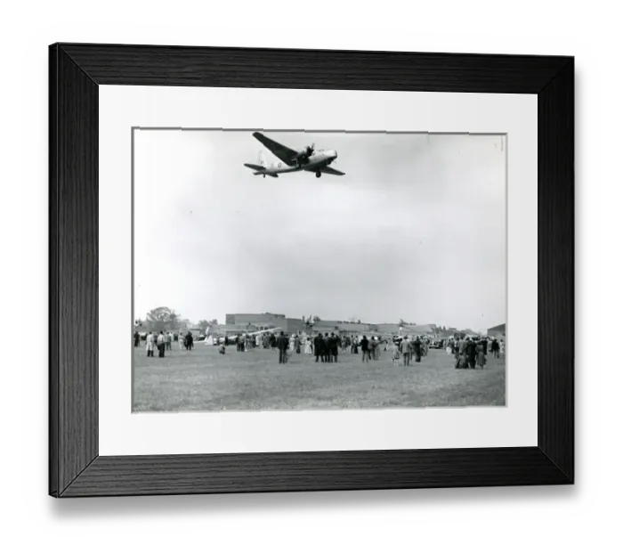 Framed Print : Vickers Wellington TX, MF526, at the 1953 Royal Aeronaut? Framed Print : Vickers Wellington TX, MF526, at the 1953 Royal Aeronaut?