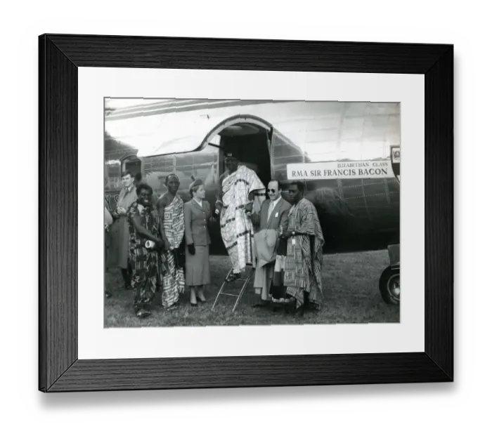 Framed Print : The Paramount Chief of the Ashanti leaves Airspeed Ambas? Framed Print : The Paramount Chief of the Ashanti leaves Airspeed Ambas?