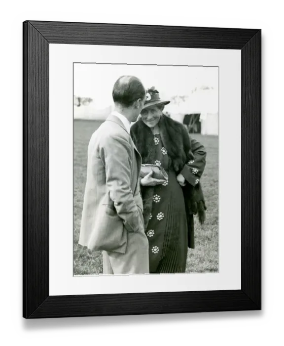Framed Print : The Duchess of Bedford at the 1936 Royal Aeronautical So? Framed Print : The Duchess of Bedford at the 1936 Royal Aeronautical So?
